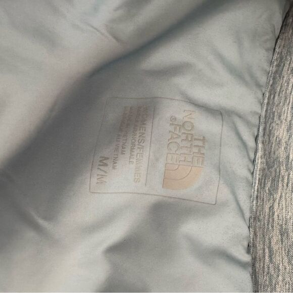 The North Face Quilted Puffer Vest – Women’s Medium - Picture 4 of 12